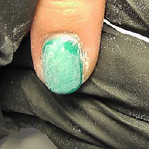 Как снять гель-лак пилкой дома. Как снять гель-лак специальной жидкостью