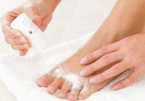 Нарывает палец на ноге около ногтя. Нарывает палец на ноге возле ногтя —, что делать