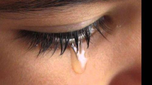 Опухшие глаза после слез. Последствия плача для глаз 05