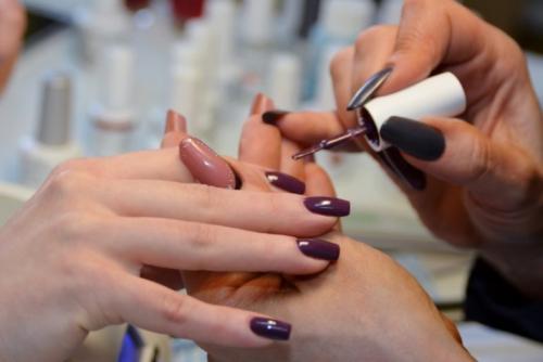 Как снять ногти в домашних условиях гель. Снимаем гель лак в домашних условиях поэтапно 08 Как снять ногти в домашних условиях гель. Снимаем гель лак в домашних условиях поэтапно 08