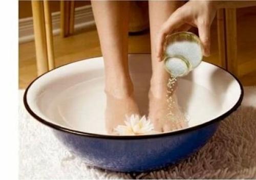 Как убрать косточку на ноге в домашних условиях. Лечение поваренной и морской солью