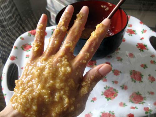 Как ухаживать за ногтями на руках. Основной уход за кожей рук в домашних условиях