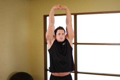 Вращение вокруг своей оси при поднятии плеча. Плечо, плечевой пояс и плечевой сустав 16