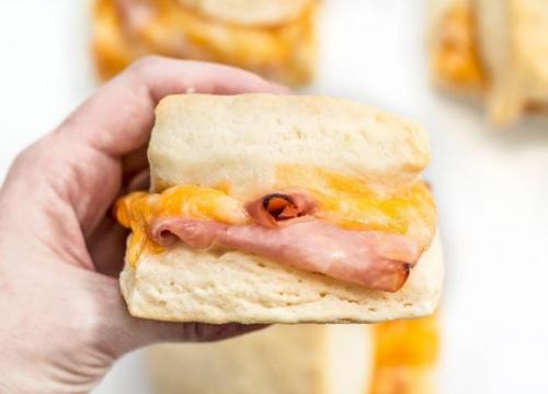 Выпечка с ветчиной и сыром – пошаговый рецепт с фото на