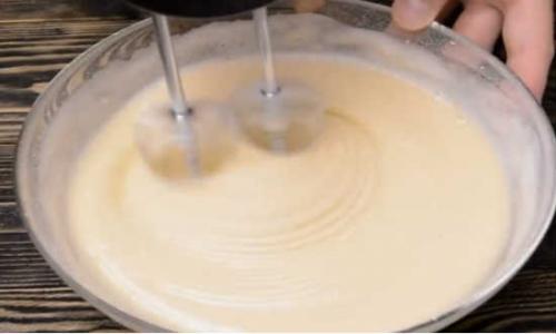 Шарлотка с творогом и яблоками в духовке. Шарлотка с яблоками и творогом на кефире