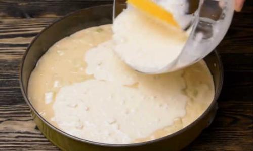 Шарлотка с творогом и яблоками в духовке. Шарлотка с яблоками и творогом на кефире