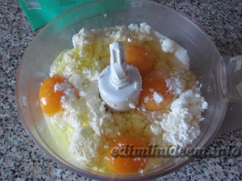 Королевский пирог с творогом и маслом