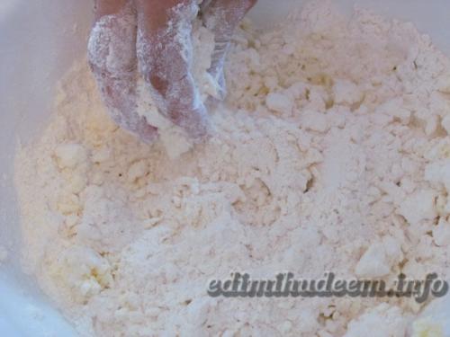 Королевский пирог с творогом и маслом