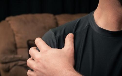 Хрустят плечевые суставы, что делать. От чего появляется? 03 Хрустят плечевые суставы, что делать. От чего появляется? 03