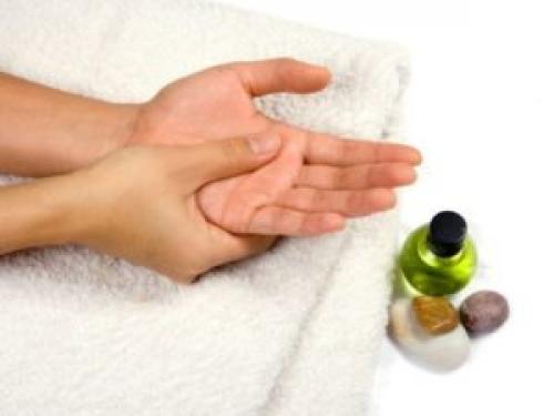 На фаланге пальца руки нарост. Шишки на суставах пальцев рук: причины, симптомы и лечение 01 На фаланге пальца руки нарост. Шишки на суставах пальцев рук: причины, симптомы и лечение 01