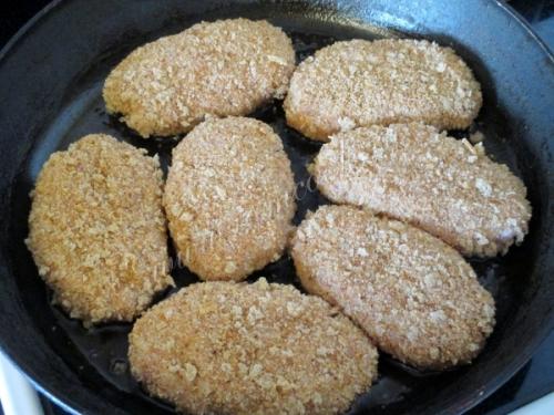 Как приготовить столовские котлеты в духовке. Котлеты «Школьные»