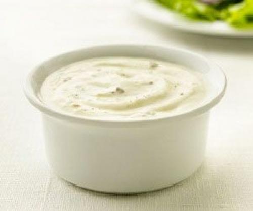 Салат Цезарь с рыбой. Салат Цезарь с красной рыбой