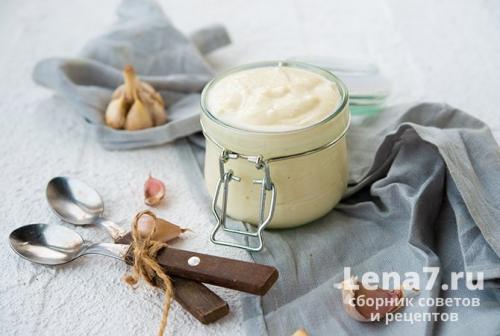 Соус для салата Цезарь. Соус для салата «Цезарь»: рецепты заправки
