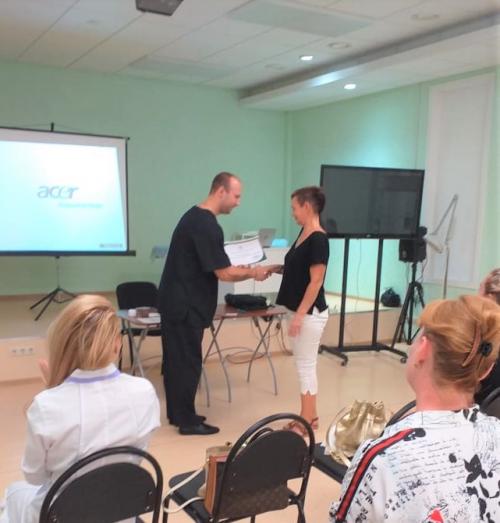 Чем полезен массаж лица. Когда необходимо задуматься о массаже лица 02 Чем полезен массаж лица. Когда необходимо задуматься о массаже лица 02