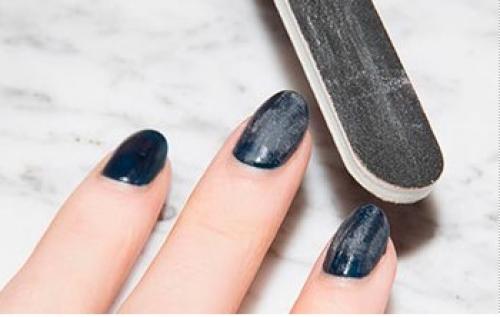 Как дома снять гель. Пошаговая инструкция: как правильно снять гель-лака в домашних условиях.