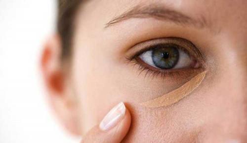 Средство от темных кругов под глазами в домашних условиях. Как избавиться от темных кругов (синяков) под глазами, быстро и эффективно