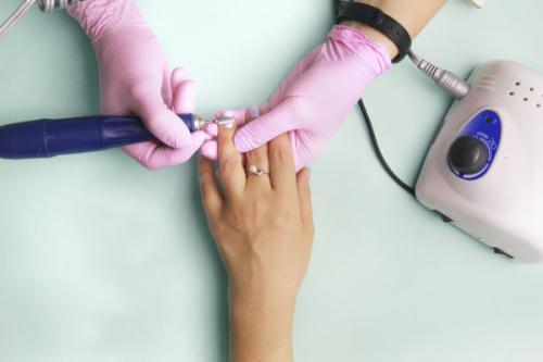 Как снять гель-лак с укреплением. Как снять гель-лак с ногтей и не травмировать их