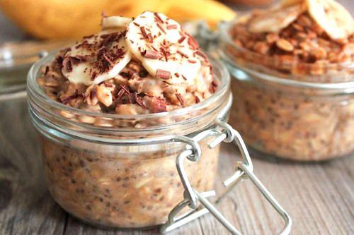 Овсянка с бананом на завтрак для похудения. Ленивая овсянка с бананом в банке