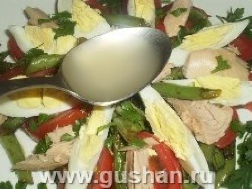 Салат с консервированным тунцом и стручковой фасоли. Салат с тунцом и стручковой фасолью