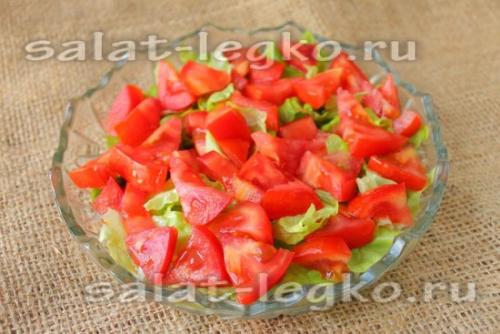 Салат с тунцом и помидорами. Салат с консервированным тунцом, яйцами и помидорами