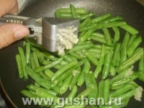 Салат с консервированным тунцом и стручковой фасоли. Салат с тунцом и стручковой фасолью