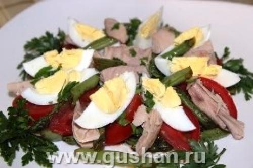 Салат с консервированным тунцом и стручковой фасоли. Салат с тунцом и стручковой фасолью