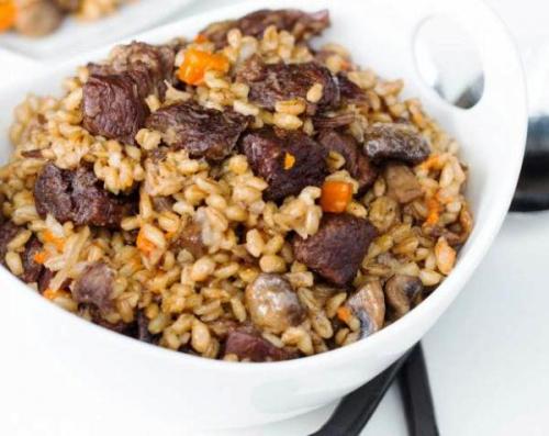 Перловка с грибами и мясом в мультиварке. Перловка с мясом и грибами в мультиварке