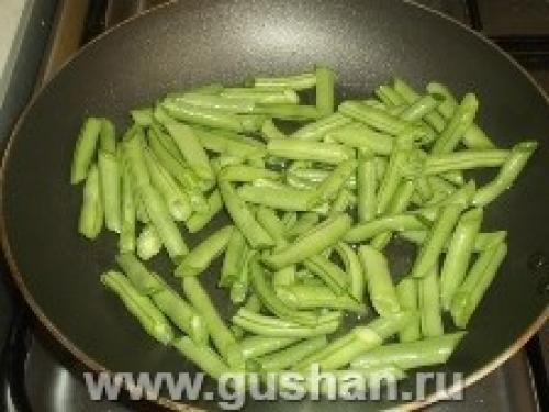 Салат с консервированным тунцом и стручковой фасоли. Салат с тунцом и стручковой фасолью