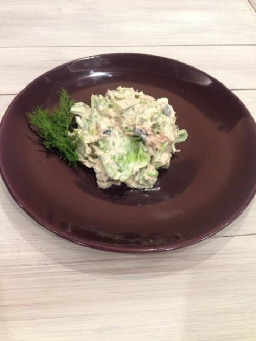 Салат с тунцом и огурцом и яйцом. Салат с тунцом, огурцом и яйцом диетический