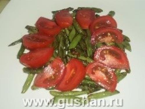 Салат с консервированным тунцом и стручковой фасоли. Салат с тунцом и стручковой фасолью