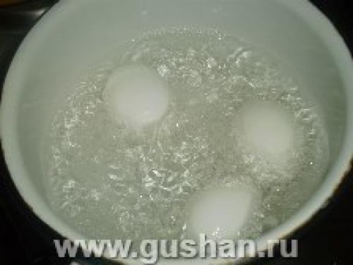 Салат с консервированным тунцом и стручковой фасоли. Салат с тунцом и стручковой фасолью