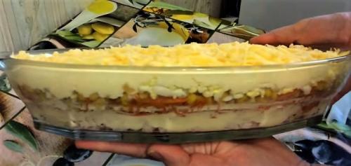 Рецепты салатов из куриной грудки. Салат с куриной грудкой и корейской морковкой: рецепт слоями