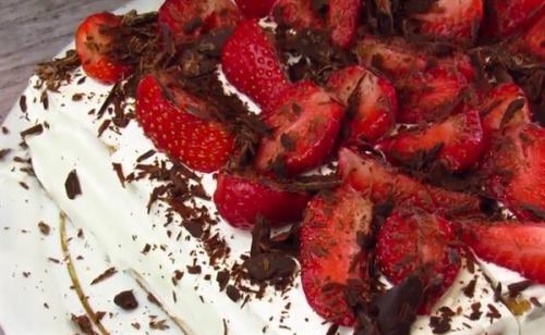 Торт из печенья без выпечки. Как приготовить торт без выпечки с маскарпоне и печеньем в домашних условиях?