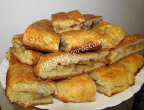 Пирог творожный с яблоками и корицей