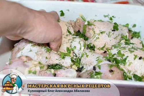 Курица маринованная в кефире и запеченная в духовке рецепт.