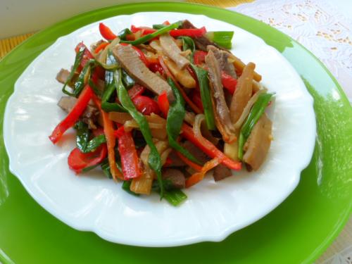 Теплый салат с говядиной и стручковой фасолью. Сытный и вкусный салат из стручковой фасоли с мясом