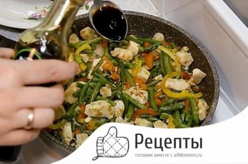 Теплый салат с куриной грудкой и стручковой фасолью. Салат из стручковой фасоли и куриной грудки