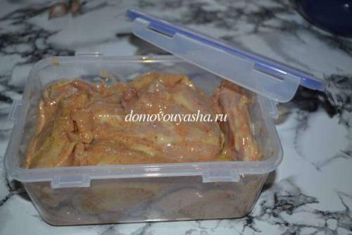 Курица маринованная в кефире и запеченная в духовке целая. Курица в кефире в духовке — как приготовить, чтобы мясо получилось вкусным и нежным