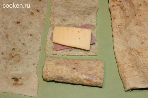 Бутерброды из лаваша с колбасой и сыром. Горячие бутерброды из лаваша