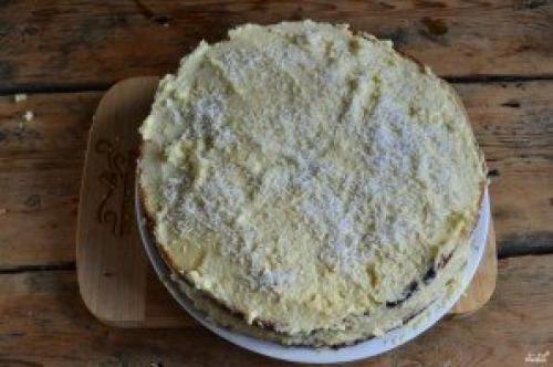 Нежный торт с кокосовой стружкой. Кокосовый торт