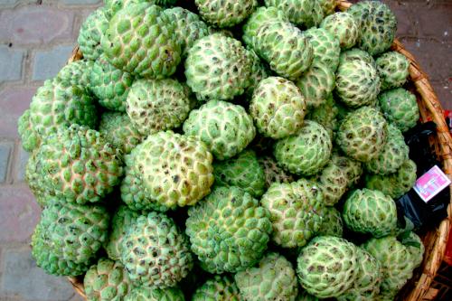 Кремовое яблоко