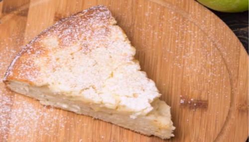 Шарлотка из творожного теста с яблоками. Шарлотка с яблоками и творогом на кефире