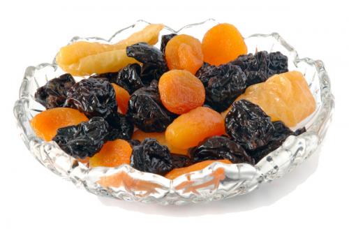 Что полезнее конфеты или сухофрукты. Сухофрукты