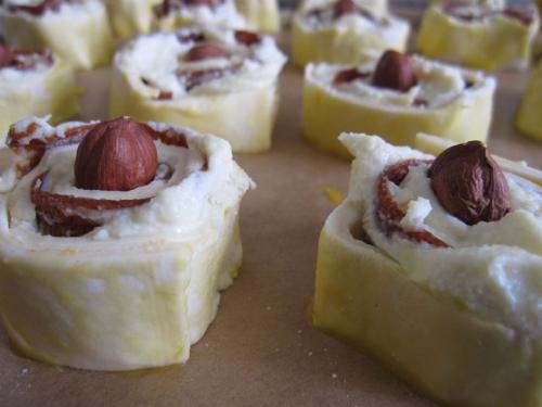 Улитки из слоеного теста с творогом. Творожные улитки из слоеного теста с пастилой