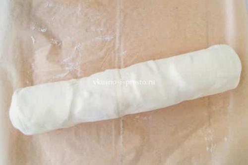 Улитки из слоеного теста с сыром и ветчиной