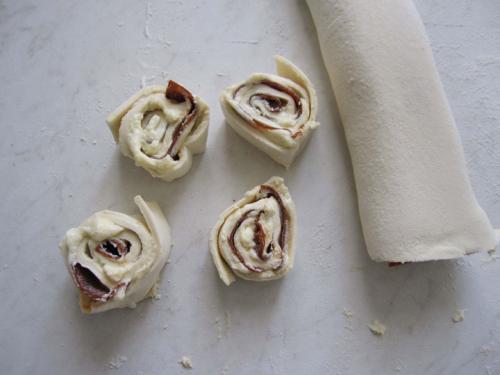 Улитки из слоеного теста с творогом. Творожные улитки из слоеного теста с пастилой