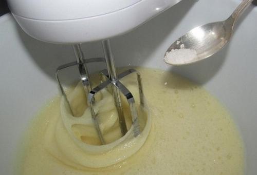 Как приготовить масляный крем для украшения торта в домашних условиях