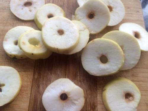 Яблочные оладьи для детей рецепт. Яблочные колечки  – лучший рецепт как у бабушки