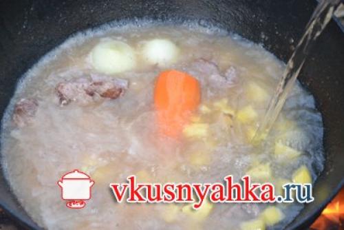 В казане на природе. Рецепт 1: шурпа в казане на костре (пошаговые фото)