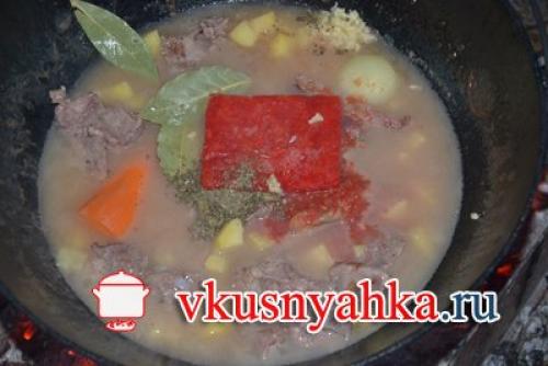 В казане на природе. Рецепт 1: шурпа в казане на костре (пошаговые фото)
